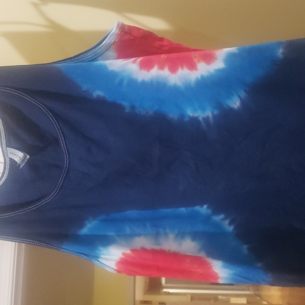 Tank - Picture 2 of 2